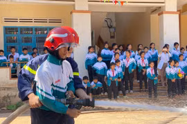 Ia Grai tuyên truyền phòng cháy chữa cháy cho học sinh