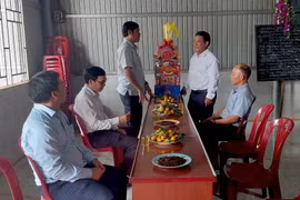 Lãnh đạo Ủy ban MTTQ Việt Nam tỉnh thăm và chúc mừng các cơ sở Công giáo và Tin lành nhân dịp lễ Phục sinh