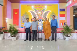 Ban Dân vận Tỉnh ủy thăm, chúc mừng Đại lễ Phật đản năm 2024