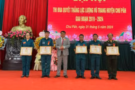 Chư Păh: Kết nạp 132 đảng viên trong dân quân tự vệ, dự bị động viên 