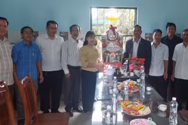 Thăm và chúc mừng các cơ sở đạo Công giáo và đạo Tin lành nhân dịp Giáng sinh 2023