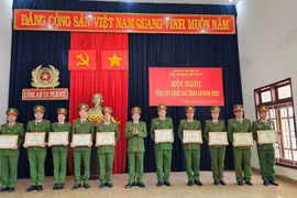 Pleiku: Triệt phá 142 vụ tàng trữ, buôn bán, sử dụng trái phép chất ma túy