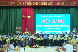 Chư Prông và Kông Chro tọa đàm, gặp mặt các doanh nghiệp, hợp tác xã