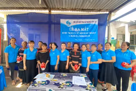 Ayun Pa ra mắt mô hình "Phụ nữ DTTS tiết kiệm heo đất mua BHYT"