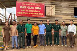 Trao nhà “Đại đoàn kết” và "Nghĩa tình đồng đội" cho hộ khó khăn ở Ia Grai và Krông Pa