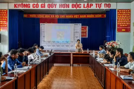 Chư Sê tập huấn kỹ thuật chăn nuôi gà Hmông thương phẩm