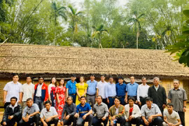 Người uy tín Mang Yang tham quan, học tập kinh nghiệm tại miền Trung