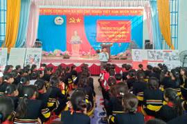 Ia Pa: Triển lãm, nói chuyện chuyên đề về Bác Hồ tại các trường THCS