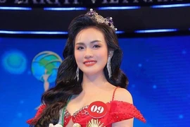 Vũ Thị Hoa đăng quang Mrs Earth Việt Nam 2024