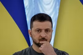 Tổng thống Ukraine tiếp tục 'thay máu' dàn lãnh đạo quân đội