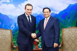 Thủ tướng Phạm Minh Chính tiếp Bộ trưởng Bộ Quân đội Pháp