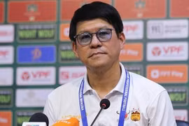 HAGL thua 2 trận, HLV Vũ Tiến Thành hết chỉ trích trọng tài lại chê VPF