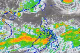 Sóng to, gió lớn trên Biển Đông: Cảnh báo thời tiết nguy hiểm ở nhiều nơi