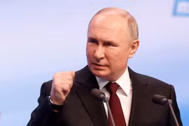 Tổng thống Nga Vladimir Putin tuyên thệ nhậm chức bất chấp sự phản đối của Ukraine