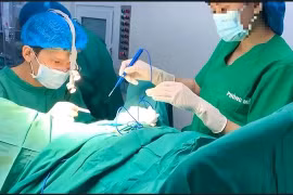 Phòng mổ của bệnh viện thẩm mỹ 