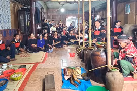 Lễ cúng sức khỏe của người Ê Đê