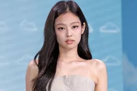 Jennie (BlackPink) xin lỗi