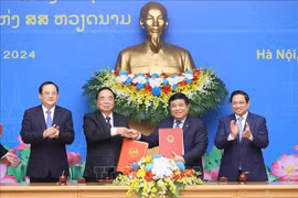 Thủ tướng Phạm Minh Chính và Thủ tướng Sonexay Siphandone đồng chủ trì Kỳ họp Ủy ban liên Chính phủ Việt Nam - Lào