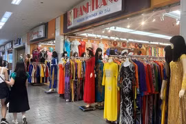 Chăm chỉ, đoàn kết ở xứ người