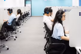 IELTS dừng một hình thức thi, nhiều bài thi tiếng Anh mới được ra mắt