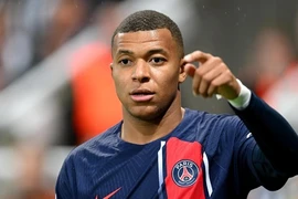 Mbappe xác nhận rời PSG