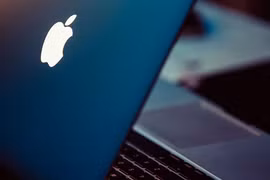 Apple liệu có hồi sinh logo phát sáng trên MacBook?