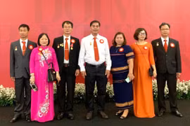 Nữ cán bộ Hội Chữ thập đỏ tận tình với công tác