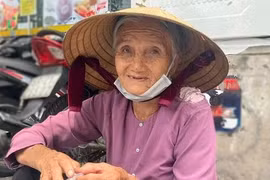 Sống ở TP.HCM: Luôn nặng gánh mưu sinh, thương nhau chẳng vì lý do gì cả