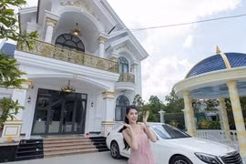 Hoa hậu Phan Thị Mơ xây biệt thự hơn 10 tỉ đồng tặng ba mẹ