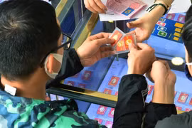 Giá vàng hôm nay, 15-2: Vàng thế giới tiếp tục giảm