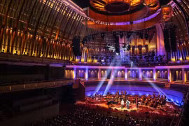 'Hot' như Hà Anh Tuấn, hết vé live concert ở Úc