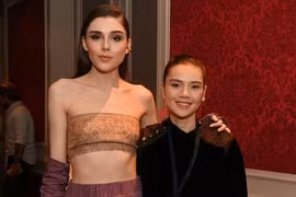 Nhà thiết kế Việt tiết lộ hậu trường show thời trang ở Paris