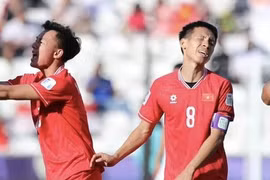 Đội tuyển Việt Nam mất điểm 'khủng' trên bảng xếp hạng FIFA, không còn số 1 khu vực