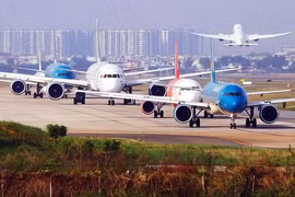 Bộ Tài chính nói về việc giá vé máy bay tăng quá cao