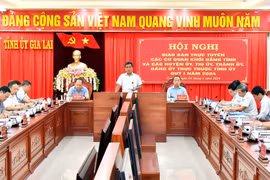 Bí thư Tỉnh ủy Hồ Văn Niên: Tiếp tục bám sát thực hiện các nhiệm vụ trọng tâm