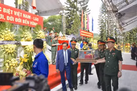 Mạch nguồn tri ân và những câu chuyện - Bài cuối: Đi tìm đồng đội trên đất Triệu Voi