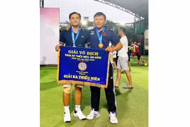 Những thầy giáo hết mình vì bóng đá phong trào 