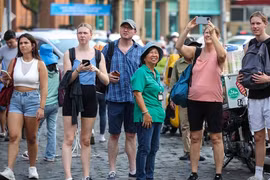 Khách quốc tế bùng nổ ngay mùa thấp điểm