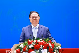 Thủ tướng nêu '3 đẩy mạnh, 3 tiên phong, 3 bứt phá' để tăng năng suất lao động