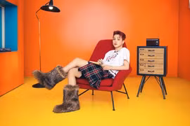 Những nam thần tượng Kpop dẫn đầu phong cách phi giới tính