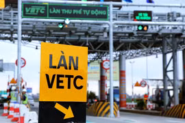 Bộ Giao thông-Vận tải yêu cầu đẩy nhanh tiến độ thu phí không dừng tại các sân bay
