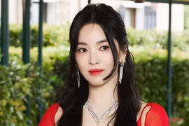 Ở tuổi 43, Song Hye Kyo vẫn là 'tượng đài nhan sắc' xứ Hàn