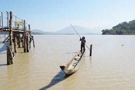 Trở lại buôn Lê