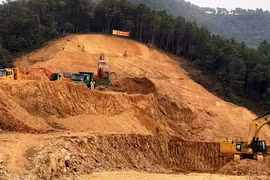 Nhiều dự án cao tốc Bắc - Nam lo khó về kịp đích 2025