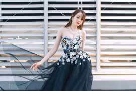 Những mẫu váy dạ hội giúp phái đẹp trở nên thu hút tại buổi tiệc