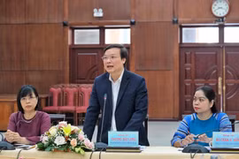 Lắng nghe phụ nữ nói