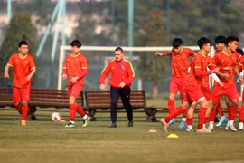 Nâng tầm những người thầy bóng đá trẻ