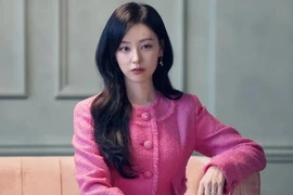 Những trang phục ấn tượng của 'Nữ hoàng nước mắt' Kim Ji Won qua 10 tập phim