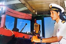 Đời thủy thủ - Bước chân trên sóng cả: Nữ thuyền trưởng cứu người trong mắt bão