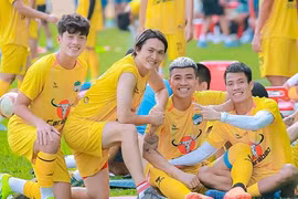 Nhân sự mạnh tái xuất, HLV Vũ Tiến Thành cùng HAGL thoát hiểm?